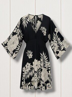 NWT Billabong Take The Plunge Floral Dress Small